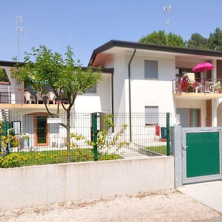 Villaggio Delfino Бибионе Экстерьер фото